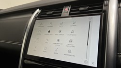 2022 (22) LAND ROVER DISCOVERY 3.0 D300 R-Dynamic SE 5dr Auto 5205117