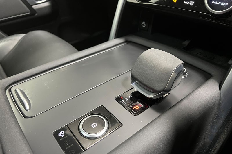 2022 (22) LAND ROVER DISCOVERY 3.0 D300 R-Dynamic SE 5dr Auto 5205109