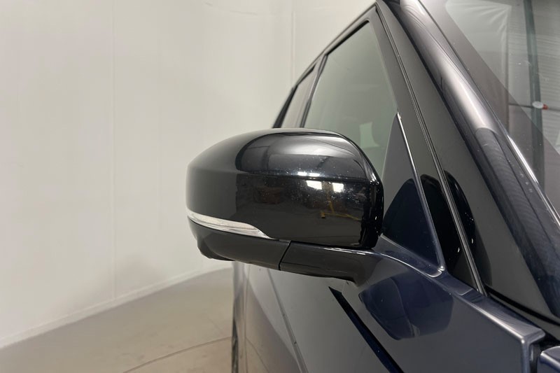 2022 (22) LAND ROVER DISCOVERY 3.0 D300 R-Dynamic SE 5dr Auto 5205136