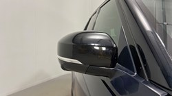 2022 (22) LAND ROVER DISCOVERY 3.0 D300 R-Dynamic SE 5dr Auto 5205136