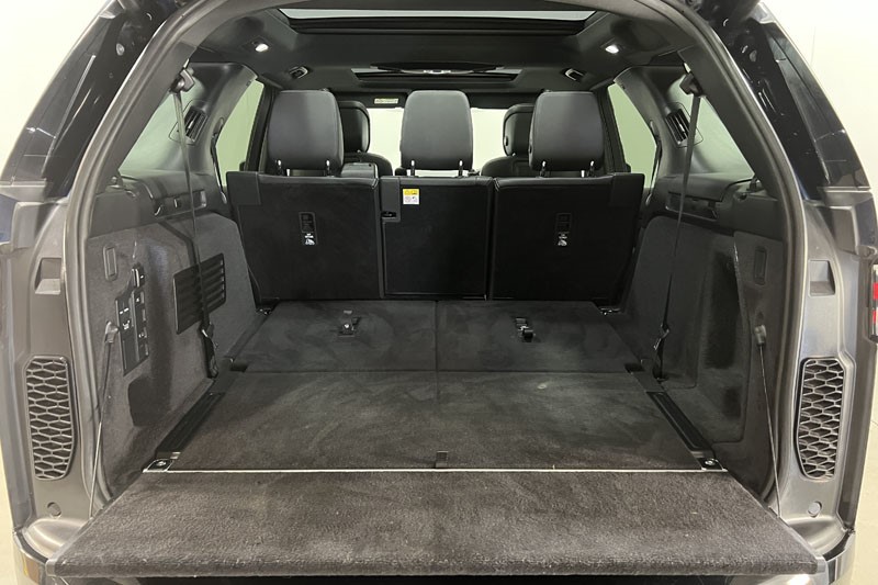 2022 (22) LAND ROVER DISCOVERY 3.0 D300 R-Dynamic SE 5dr Auto 5205125