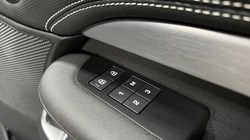 2022 (22) LAND ROVER DISCOVERY 3.0 D300 R-Dynamic SE 5dr Auto 5205098