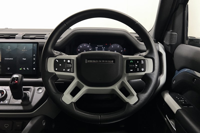 2023 (73) LAND ROVER DEFENDER 3.0 D250 X-Dynamic HSE 90 3dr Auto 5261671