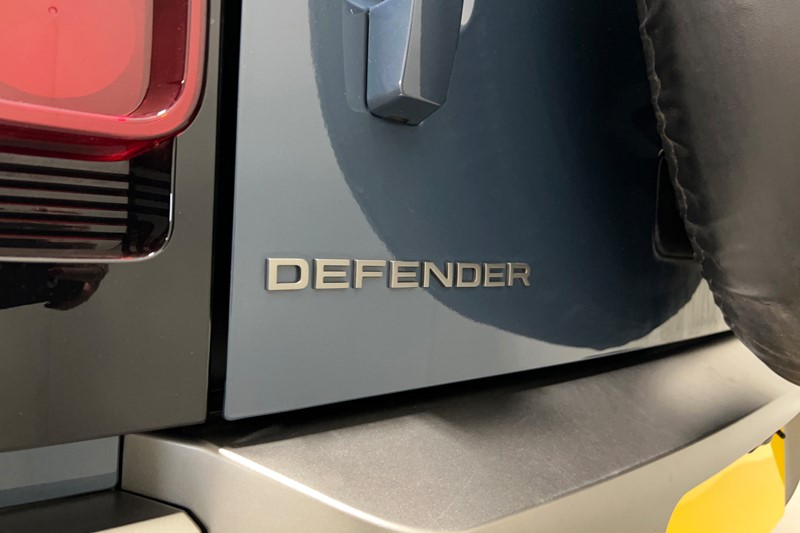 2023 (73) LAND ROVER DEFENDER 3.0 D250 X-Dynamic HSE 90 3dr Auto 5261703