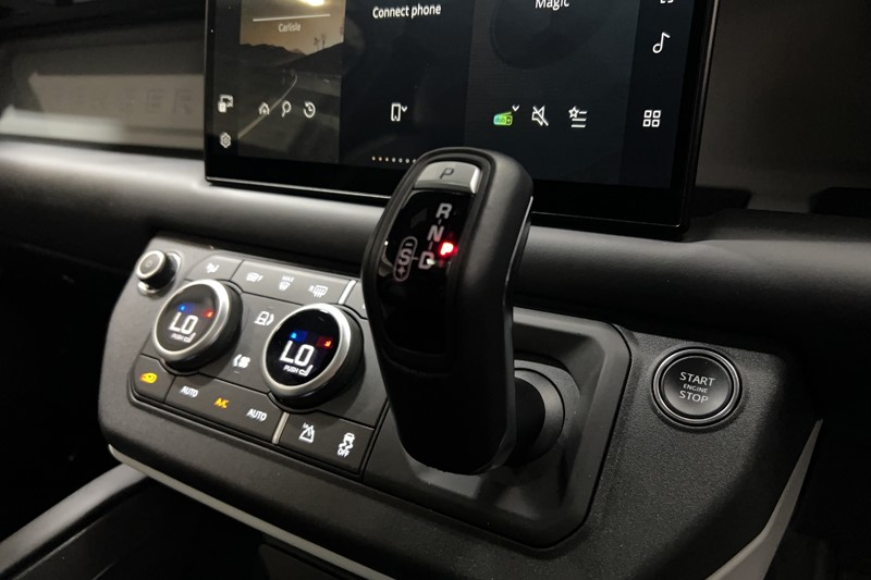 2023 (73) LAND ROVER DEFENDER 3.0 D250 X-Dynamic HSE 90 3dr Auto 5261685