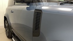 2023 (73) LAND ROVER DEFENDER 3.0 D250 X-Dynamic HSE 90 3dr Auto 5261708