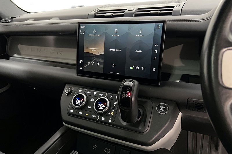 2023 (23) LAND ROVER DEFENDER 3.0 D300 X-Dynamic HSE 110 5dr Auto 5283523