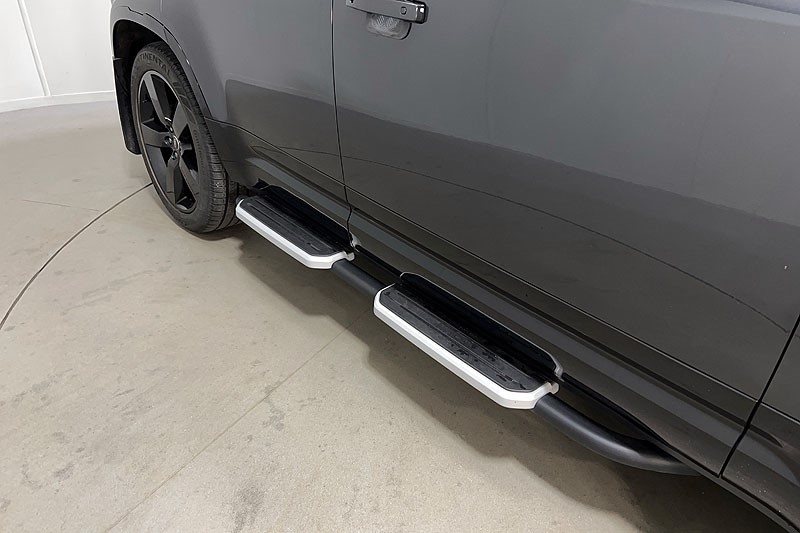 2023 (23) LAND ROVER DEFENDER 3.0 D300 X-Dynamic HSE 110 5dr Auto 5283553