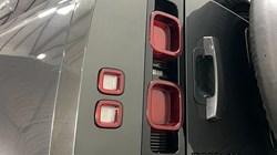 2023 (23) LAND ROVER DEFENDER 3.0 D300 X-Dynamic HSE 110 5dr Auto 5283545