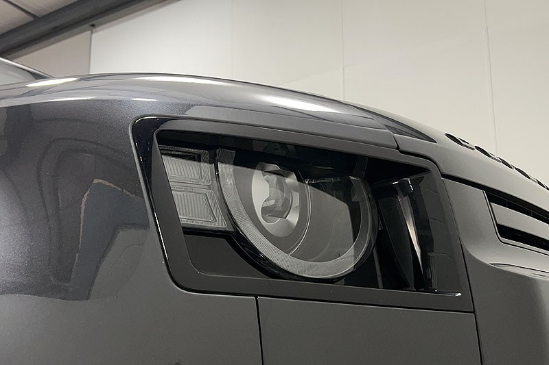 2023 (23) LAND ROVER DEFENDER 3.0 D300 X-Dynamic HSE 110 5dr Auto 5283556