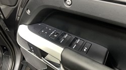 2023 (23) LAND ROVER DEFENDER 3.0 D300 X-Dynamic HSE 110 5dr Auto 5283512