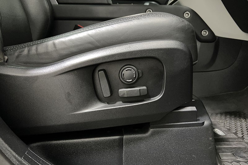 2023 (23) LAND ROVER DEFENDER 3.0 D300 X-Dynamic HSE 110 5dr Auto 5283514