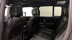 2023 (23) LAND ROVER DEFENDER 3.0 D300 X-Dynamic HSE 110 5dr Auto 5283537