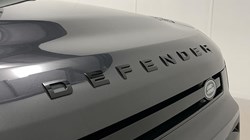 2023 (23) LAND ROVER DEFENDER 3.0 D300 X-Dynamic HSE 110 5dr Auto 5283557