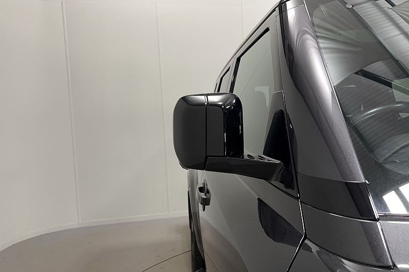 2023 (23) LAND ROVER DEFENDER 3.0 D300 X-Dynamic HSE 110 5dr Auto 5283554