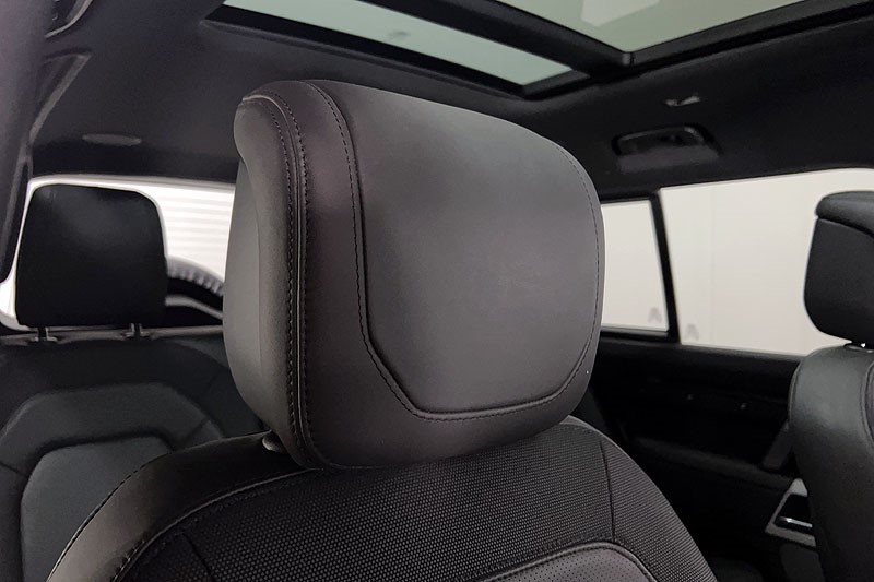 2023 (23) LAND ROVER DEFENDER 3.0 D300 X-Dynamic HSE 110 5dr Auto 5283517