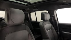 2023 (23) LAND ROVER DEFENDER 3.0 D300 X-Dynamic HSE 110 5dr Auto 5283516