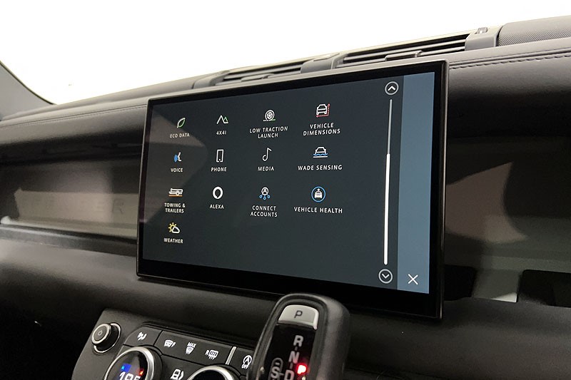 2023 (23) LAND ROVER DEFENDER 3.0 D300 X-Dynamic HSE 110 5dr Auto 5283532