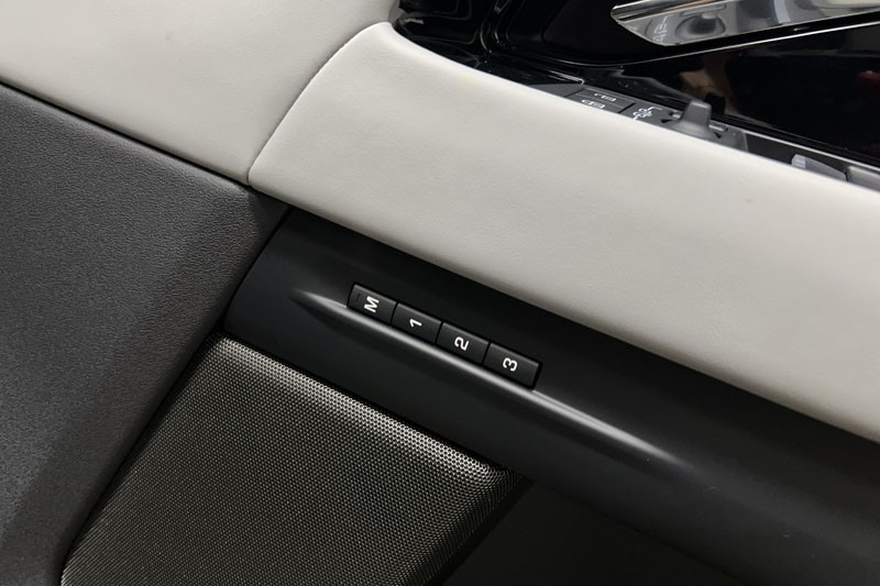 2025 (75) LAND ROVER RANGE ROVER EVOQUE 1.5 P270e Autobiography 5dr Auto [Revised] 5189791