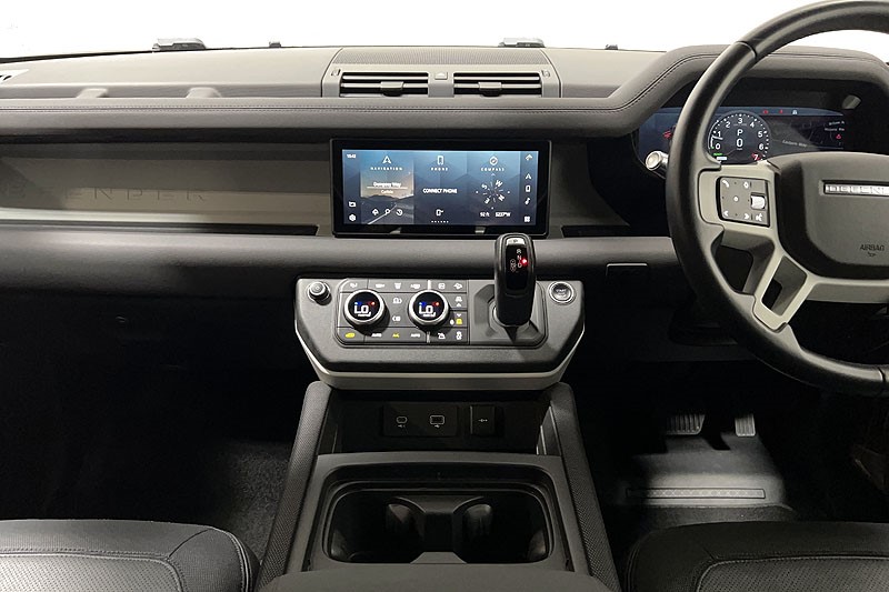 2022 (22) LAND ROVER DEFENDER 2.0 P400e X-Dynamic SE 110 5dr Auto 5200645