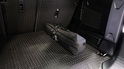 2022 (22) LAND ROVER DEFENDER 2.0 P400e X-Dynamic SE 110 5dr Auto 5200682