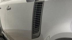 2022 (22) LAND ROVER DEFENDER 2.0 P400e X-Dynamic SE 110 5dr Auto 5200691