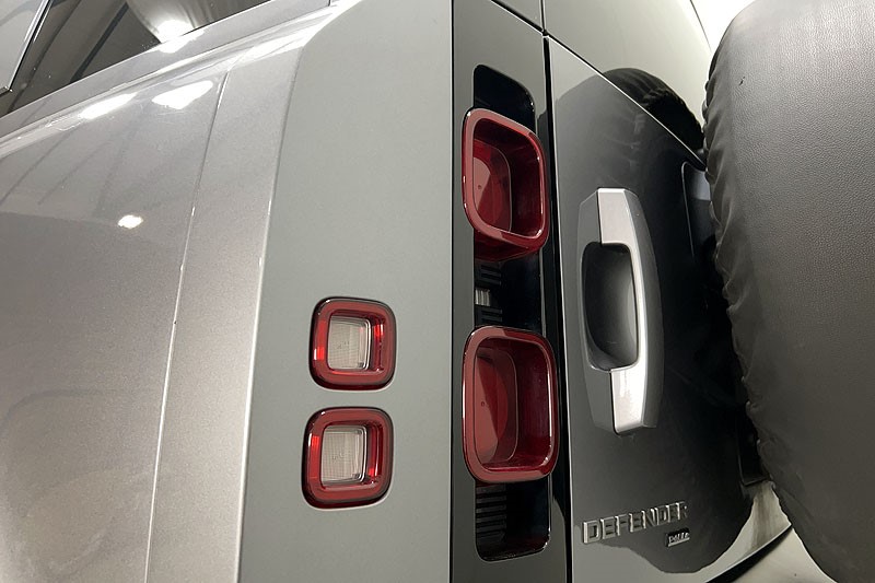 2022 (22) LAND ROVER DEFENDER 2.0 P400e X-Dynamic SE 110 5dr Auto 5200683