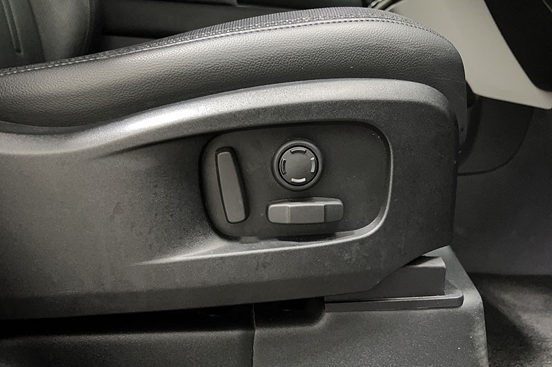 2022 (22) LAND ROVER DEFENDER 2.0 P400e X-Dynamic SE 110 5dr Auto 5200652