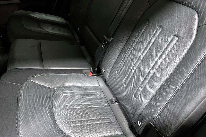 2022 (22) LAND ROVER DEFENDER 2.0 P400e X-Dynamic SE 110 5dr Auto 5200676