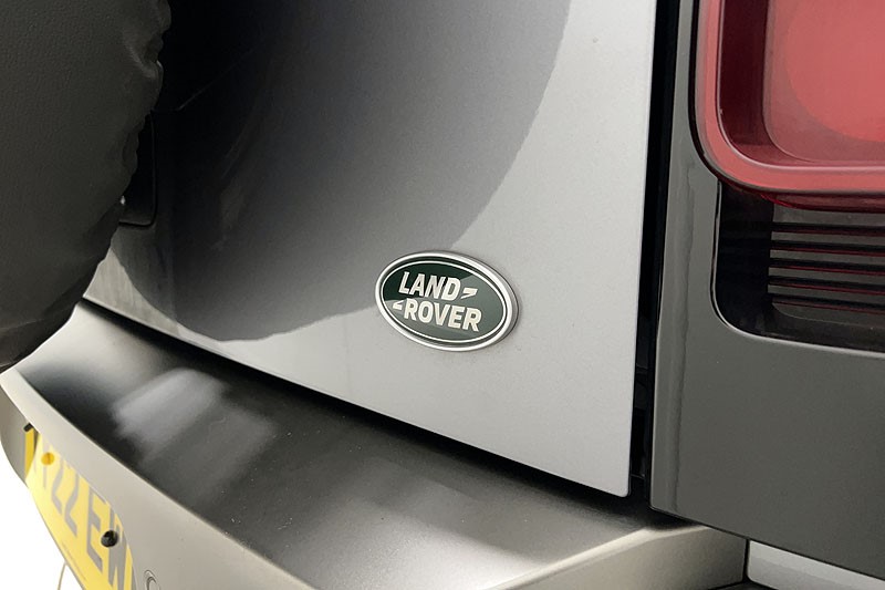 2022 (22) LAND ROVER DEFENDER 2.0 P400e X-Dynamic SE 110 5dr Auto 5200685