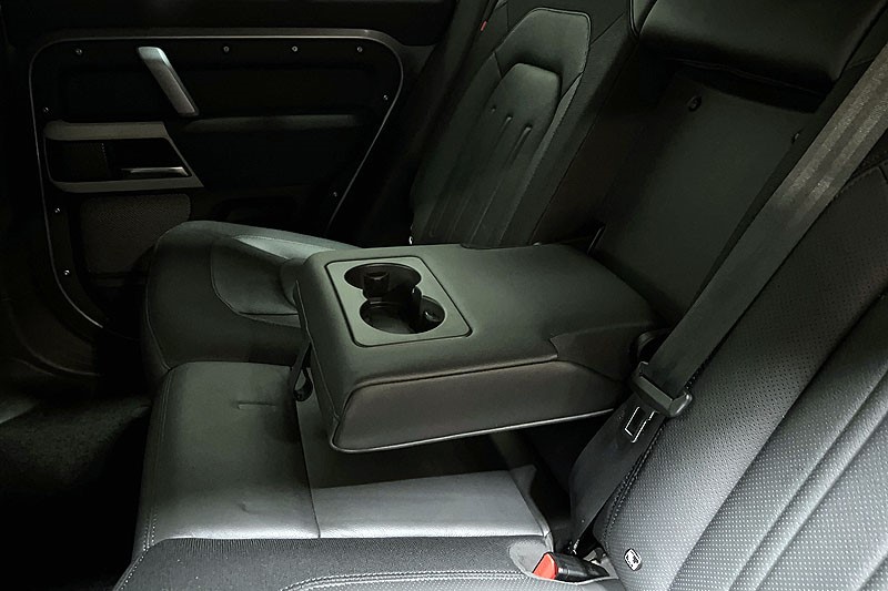 2022 (22) LAND ROVER DEFENDER 2.0 P400e X-Dynamic SE 110 5dr Auto 5200678