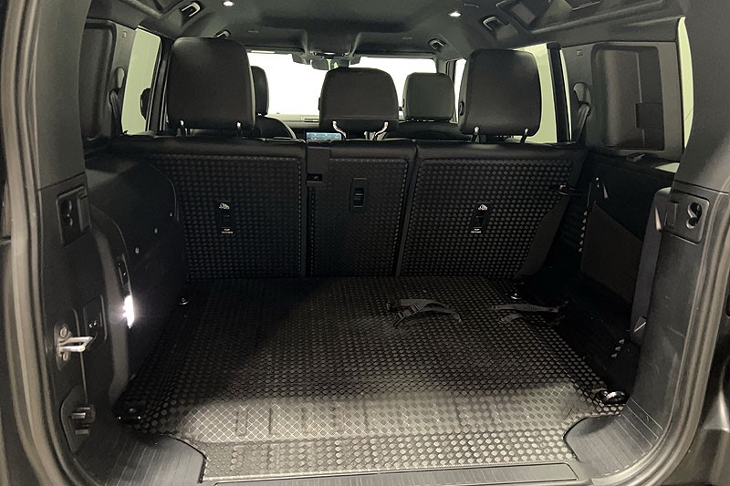 2022 (22) LAND ROVER DEFENDER 2.0 P400e X-Dynamic SE 110 5dr Auto 5200681