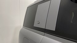 2022 (22) LAND ROVER DEFENDER 2.0 P400e X-Dynamic SE 110 5dr Auto 5200686