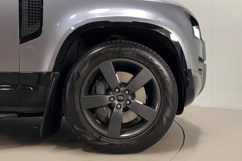 2022 (22) LAND ROVER DEFENDER 2.0 P400e X-Dynamic SE 110 5dr Auto 5200643