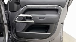 2022 (22) LAND ROVER DEFENDER 2.0 P400e X-Dynamic SE 110 5dr Auto 5200648