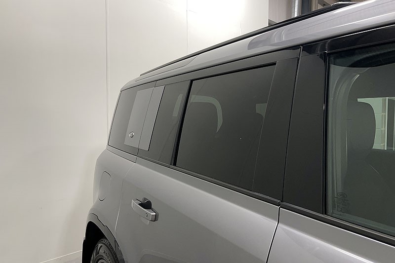 2022 (22) LAND ROVER DEFENDER 2.0 P400e X-Dynamic SE 110 5dr Auto 5200687