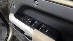 2023 (72) LAND ROVER DEFENDER 3.0 D350 X-Dynamic SE 110 5dr Auto 5205210