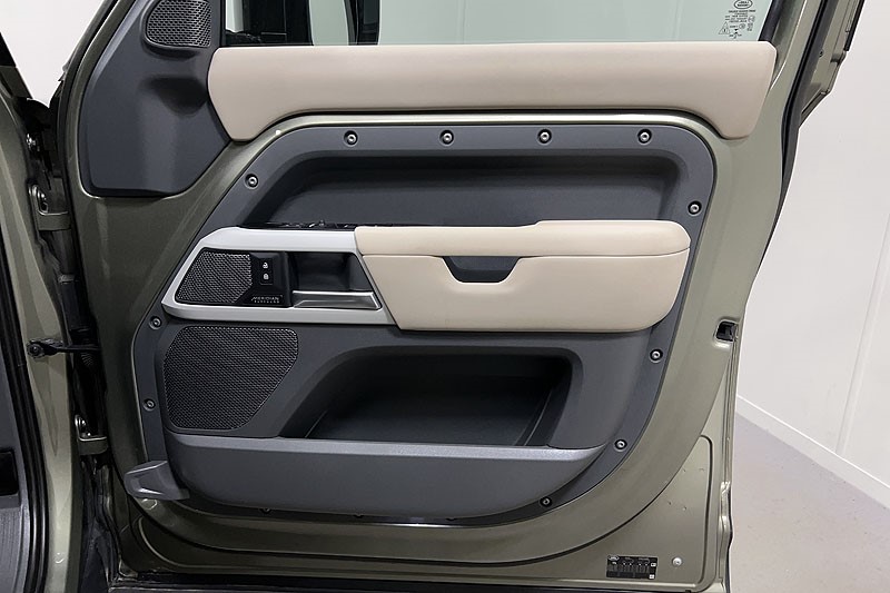 2023 (72) LAND ROVER DEFENDER 3.0 D350 X-Dynamic SE 110 5dr Auto 5205208