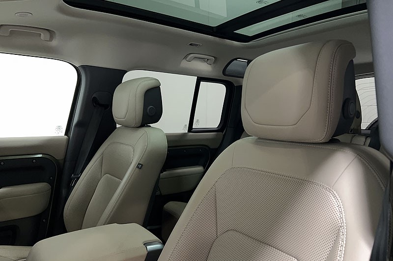 2023 (72) LAND ROVER DEFENDER 3.0 D350 X-Dynamic SE 110 5dr Auto 5205235