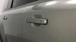 2023 (72) LAND ROVER DEFENDER 3.0 D350 X-Dynamic SE 110 5dr Auto 5205250