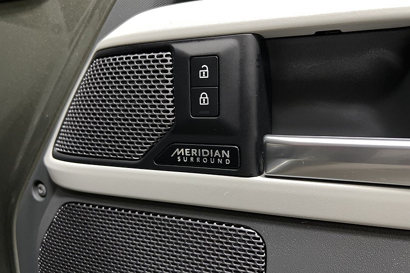 2023 (72) LAND ROVER DEFENDER 3.0 D350 X-Dynamic SE 110 5dr Auto 5205209