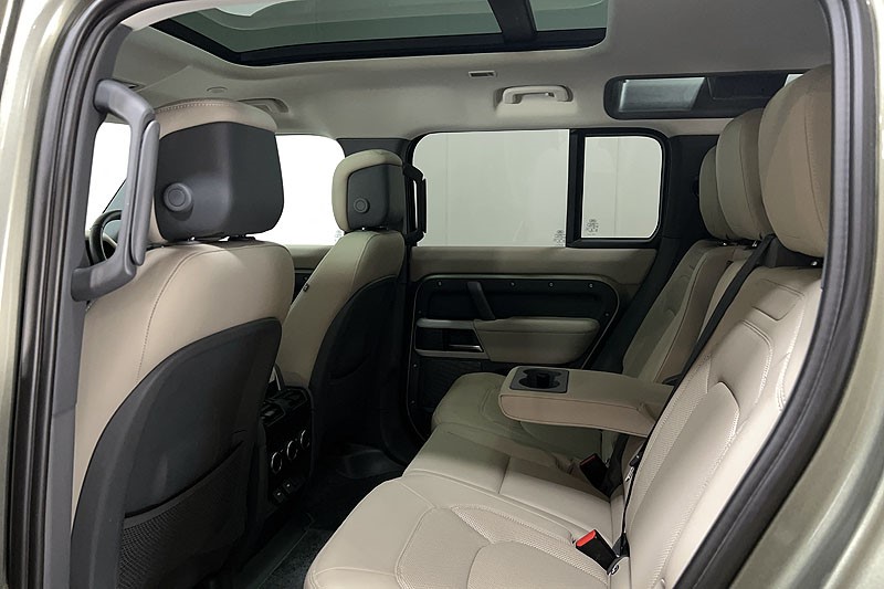 2023 (72) LAND ROVER DEFENDER 3.0 D350 X-Dynamic SE 110 5dr Auto 5205241