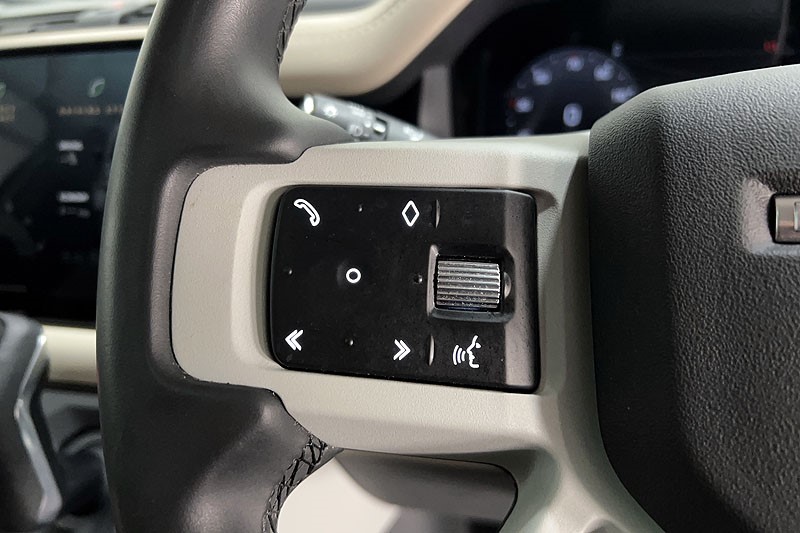 2023 (72) LAND ROVER DEFENDER 3.0 D350 X-Dynamic SE 110 5dr Auto 5205218