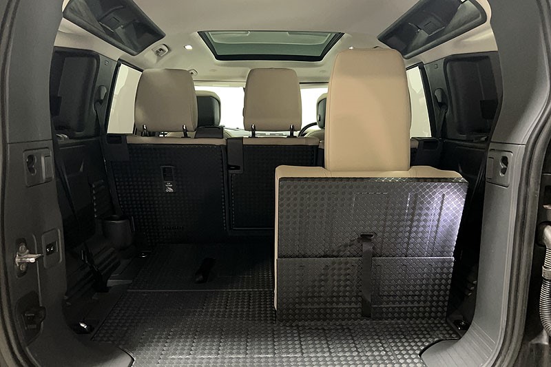 2023 (72) LAND ROVER DEFENDER 3.0 D350 X-Dynamic SE 110 5dr Auto 5205243