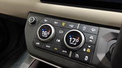 2023 (72) LAND ROVER DEFENDER 3.0 D350 X-Dynamic SE 110 5dr Auto 5205222