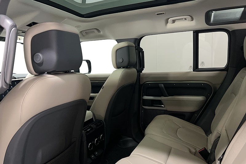 2023 (72) LAND ROVER DEFENDER 3.0 D350 X-Dynamic SE 110 5dr Auto 5205236