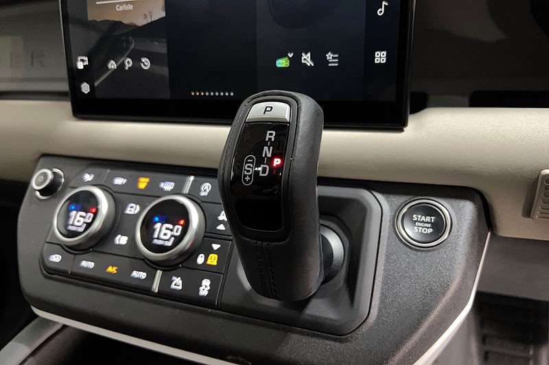 2023 (72) LAND ROVER DEFENDER 3.0 D350 X-Dynamic SE 110 5dr Auto 5205223