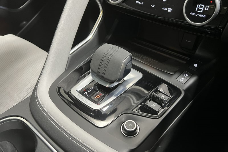 2024 (24) JAGUAR E-PACE 2.0 D200 R-Dynamic SE Black 5dr Auto 5201326