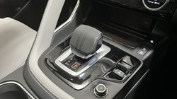 2024 (24) JAGUAR E-PACE 2.0 D200 R-Dynamic SE Black 5dr Auto 5201326