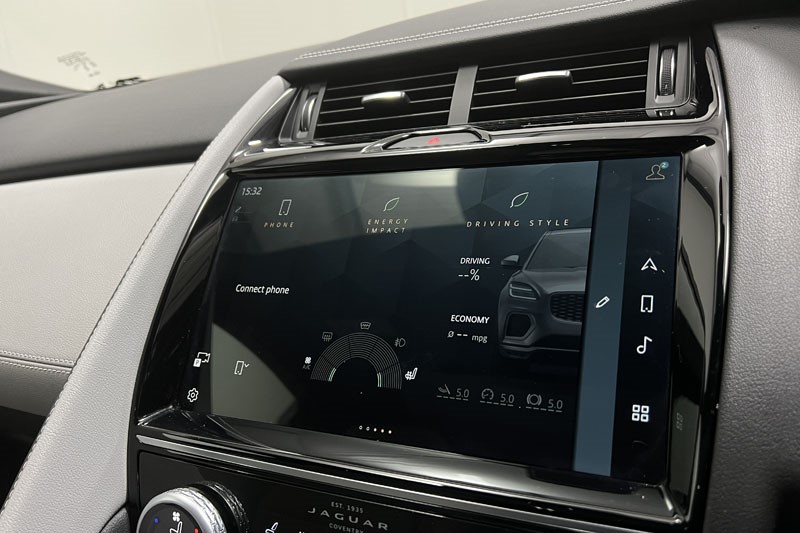 2024 (24) JAGUAR E-PACE 2.0 D200 R-Dynamic SE Black 5dr Auto 5201334